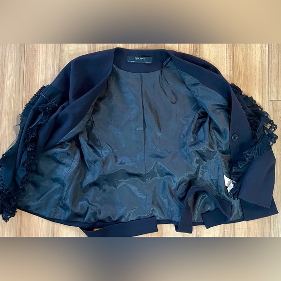 ZARA Ruffled Sleeve Blazer - Picture 8 of 8